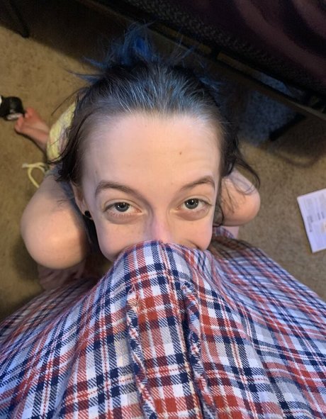 FrontDeskLady model sex image