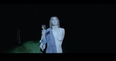 Maya Hawke model nude pictures