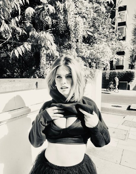 Alice Eve pretty pornstar images