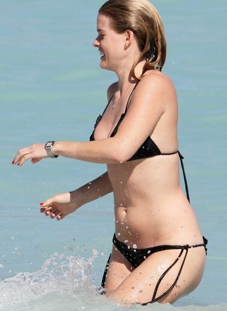 Alice Eve beautiful actress galleries