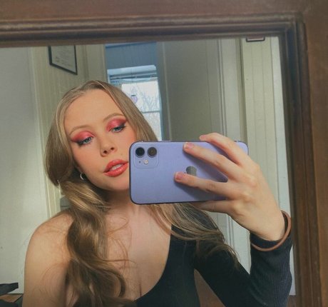 Emily Kyte model beautiful galleries