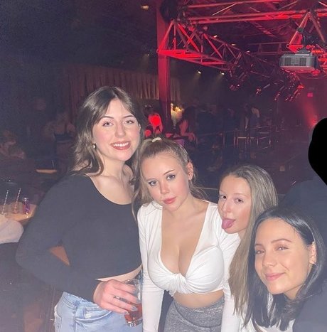 Emily Kyte adult model archive