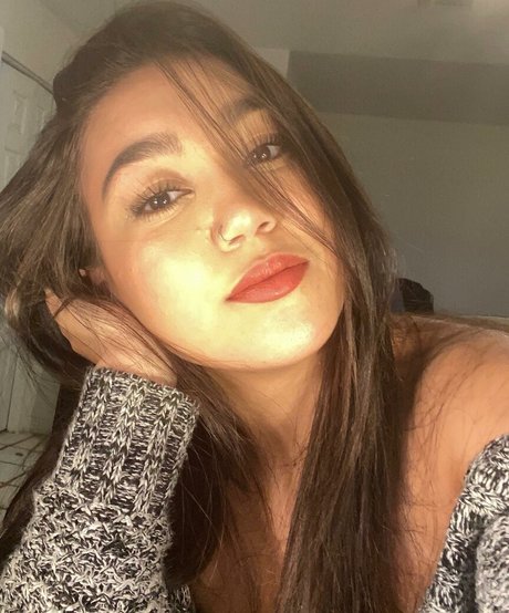 Roxanne Perez sexy pornstar images