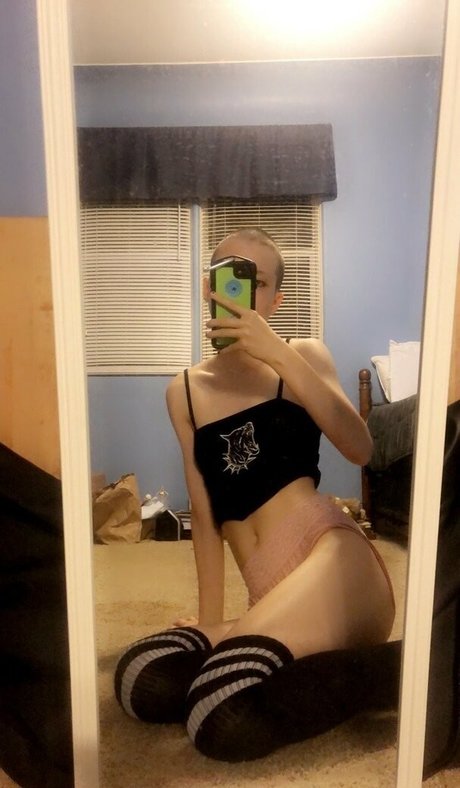 punksmutt pretty model img