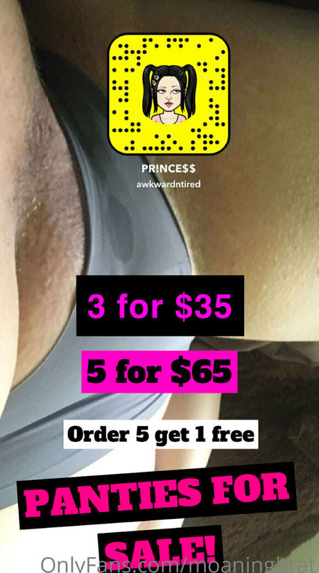 moaningbrat star naked photo