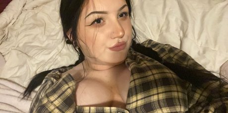 moaningbrat high quality actress picture