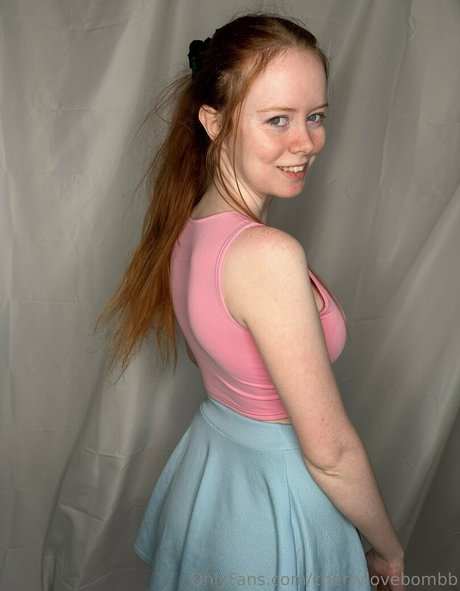 Cherrylovebombb nude actress photos