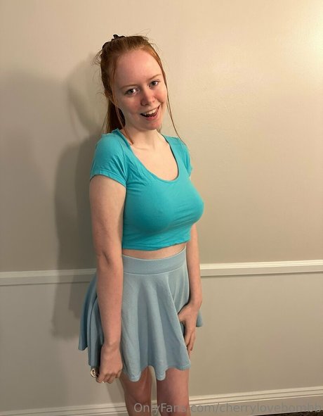 Cherrylovebombb profile pic