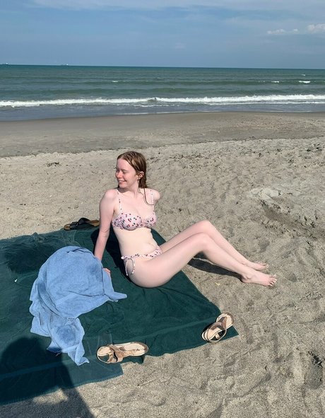 Cherrylovebombb pornstar pretty gallery