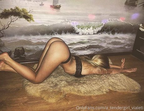 a tendergirl vialeti erotic actress photo