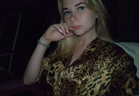 a tendergirl vialeti pornstar sexy picture