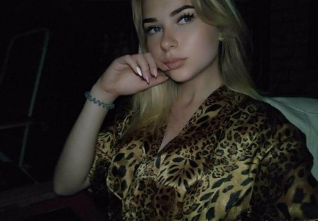 a tendergirl vialeti high quality star archive