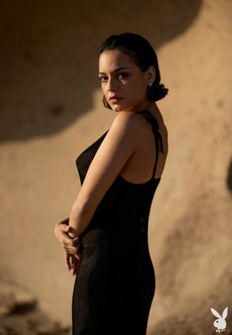 Joy Lamore model art photos