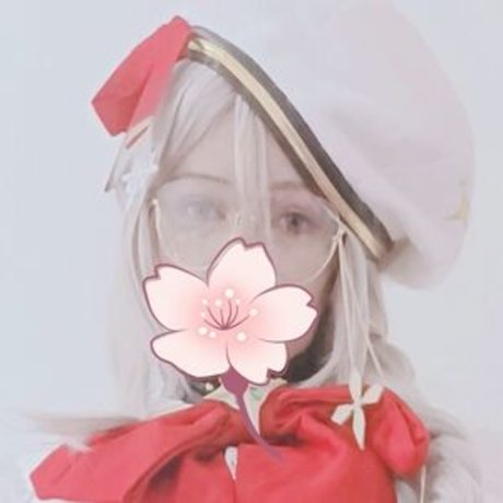 Yuusachii nude actress pic