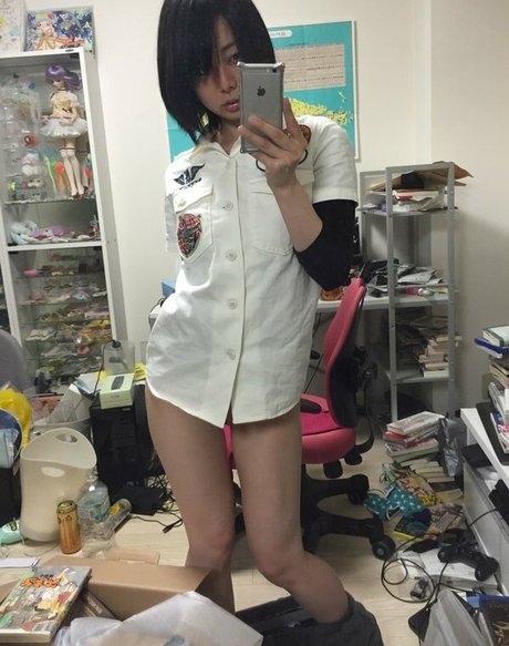 Iiniku Ushijima star naked galleries