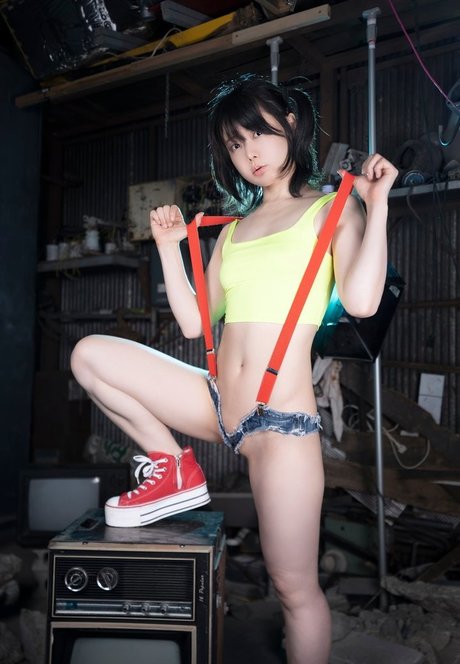 Iiniku Ushijima pornstar nude pics