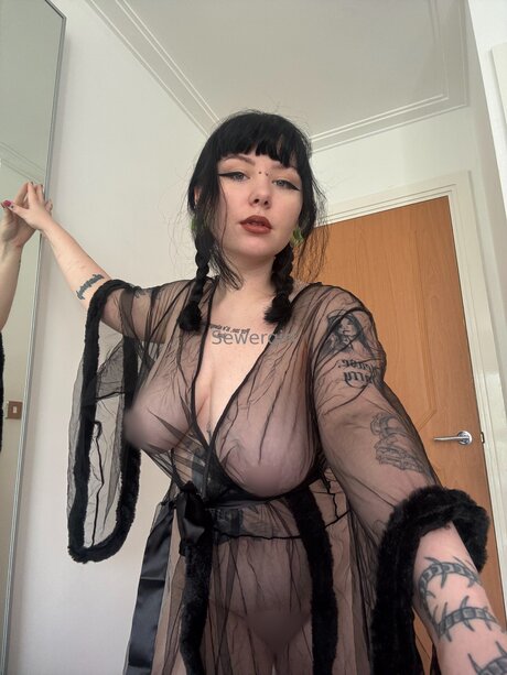 grapfruit free nudes model pic