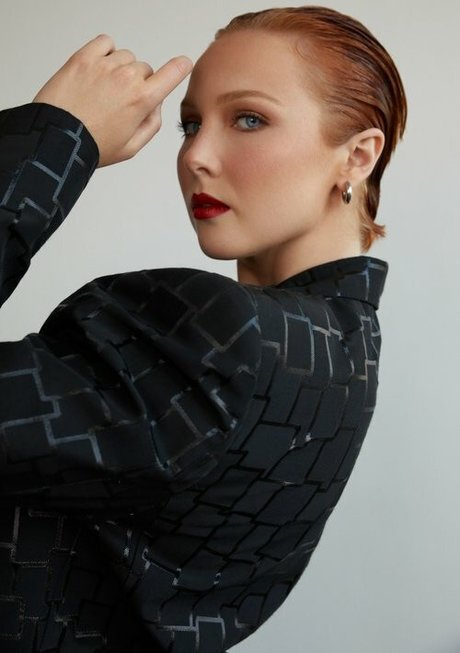 Molly Quinn xxx actress img