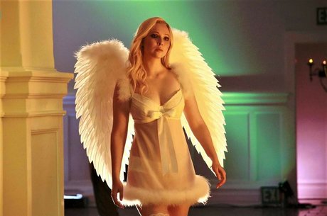 Molly Quinn star naked photos