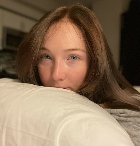 Molly Quinn pornstar exclusive galleries