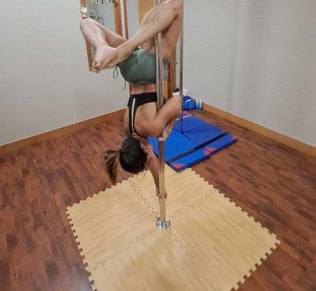 Sara Miller naked pornstar gallery