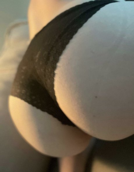 Curvy Nerd Penny beautiful pornstar picture