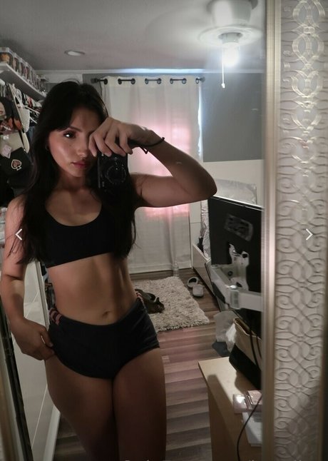 Aylin Perez model exclusive photos