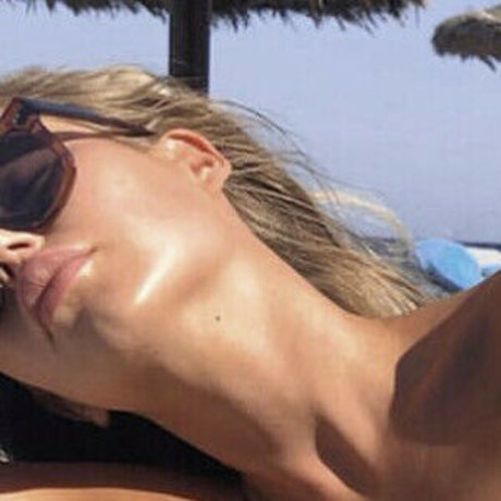 Felicia Aveklew model high quality gallery