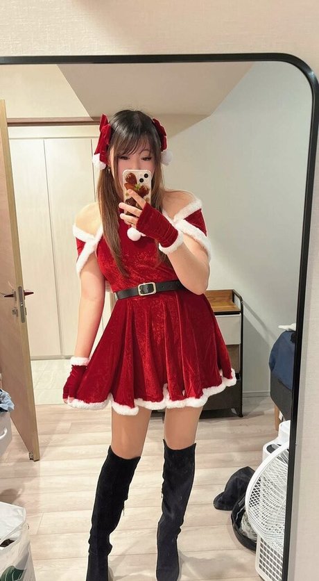 Emirichu model xxx photo