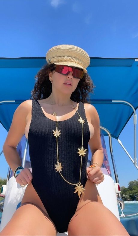 Elena Ora sex actress picture