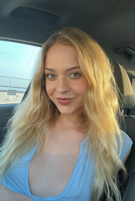 chloecarterxoxo erotic pornstar pic