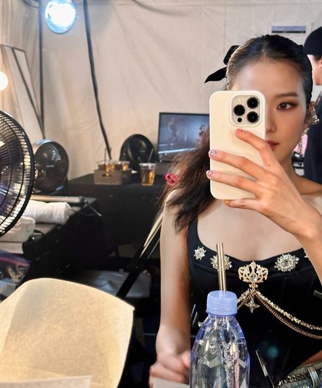 Jisoo nice star pictures