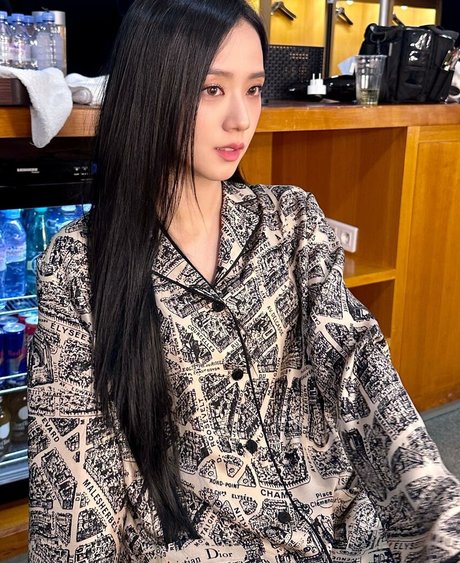 Jisoo xxx star archive