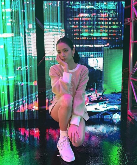 Jisoo model sexy gallery