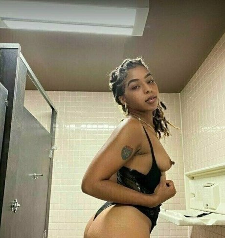 ohsosofti adult model pic