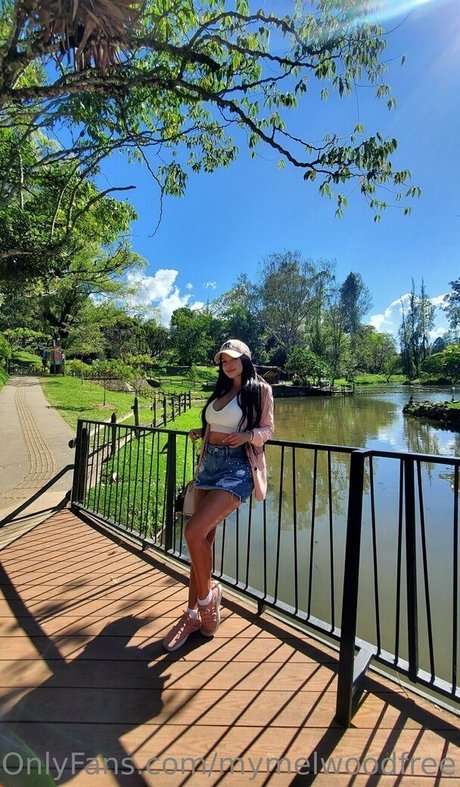 mymelwoodfree model pic