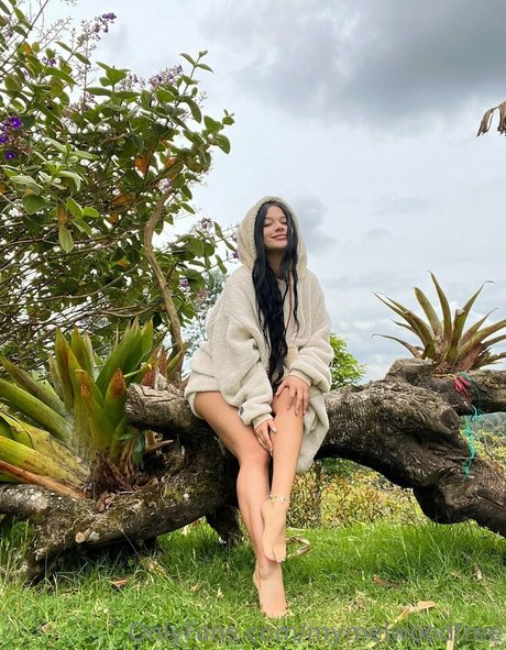 mymelwoodfree model free picture