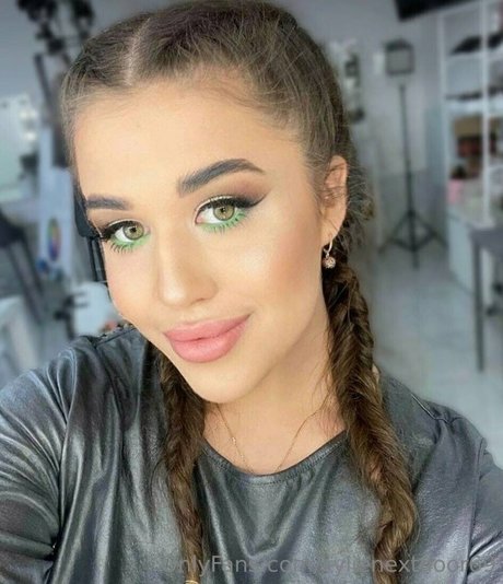 kylienextdoor69 beautiful pornstar pictures