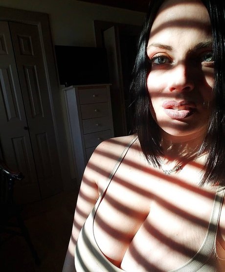 Kinsey Osborn naked star archive