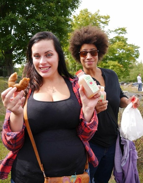 Kinsey Osborn adult model pictures