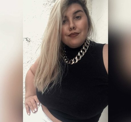 Bianca Novaes nude model img