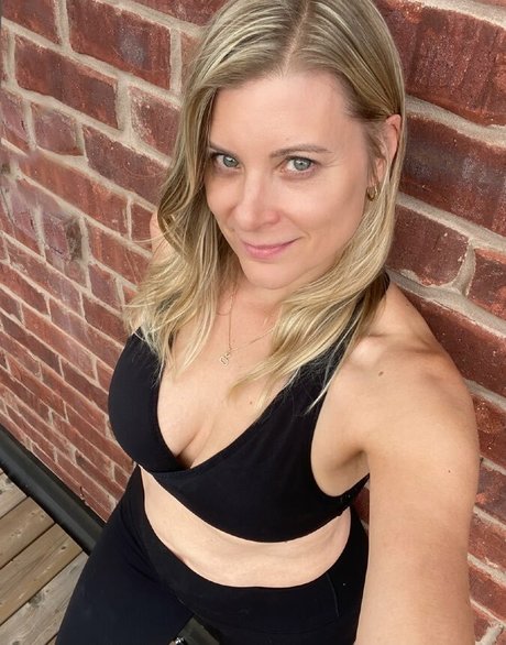 Teasing Teacher model top photo