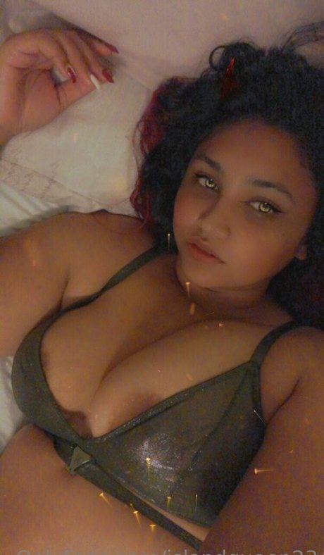 islandqueen23 nude model picture