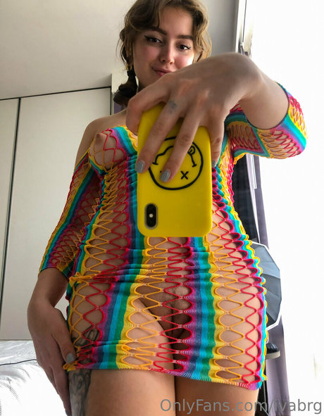 ivabrg model hd photo