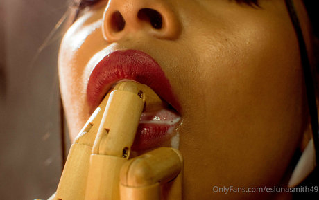 eslunasmith49 free actress photos