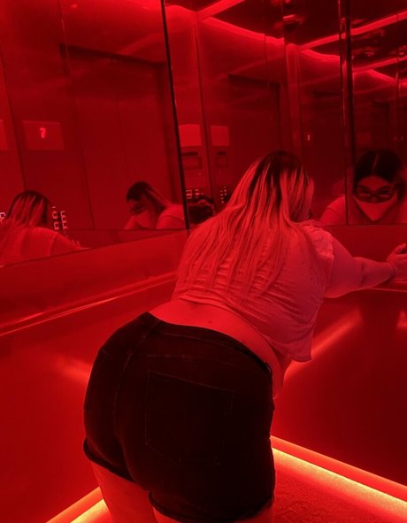 shadydoll2 porn model img