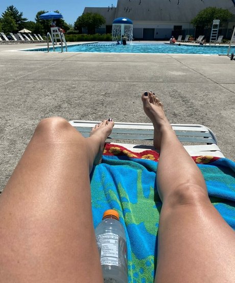 HealthyHappyFitandProud model naked galleries