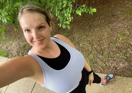 HealthyHappyFitandProud best star photo