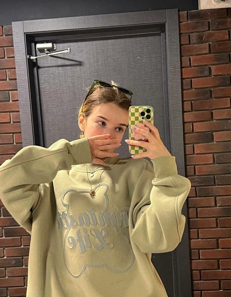 Shadsi naked actress pictures