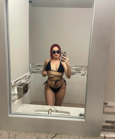 Chxrrychick nudes model photos